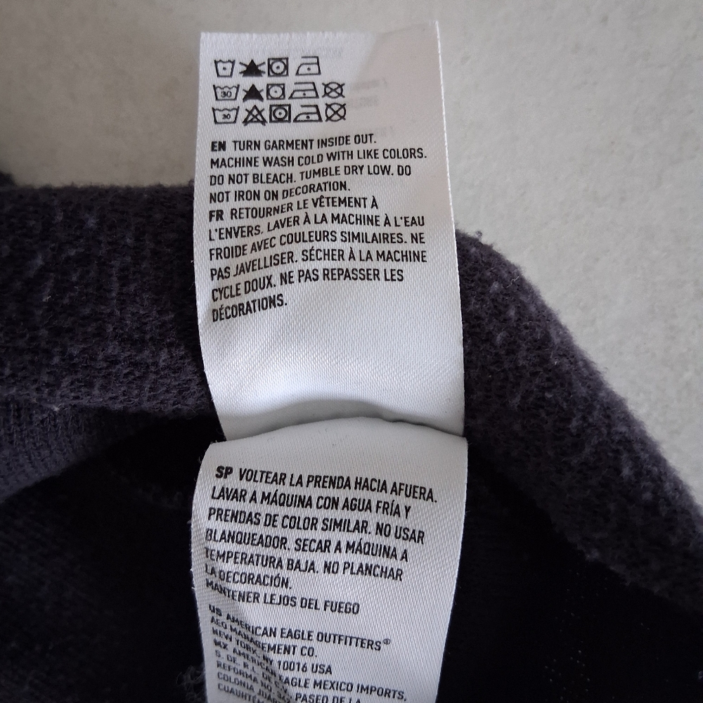 American Eagle/ Dreamer Navy Blue Sweater/ Long Sleeved/ Size US XL - Picture 9 of 12